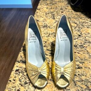 Cynthia Rowley gold heels